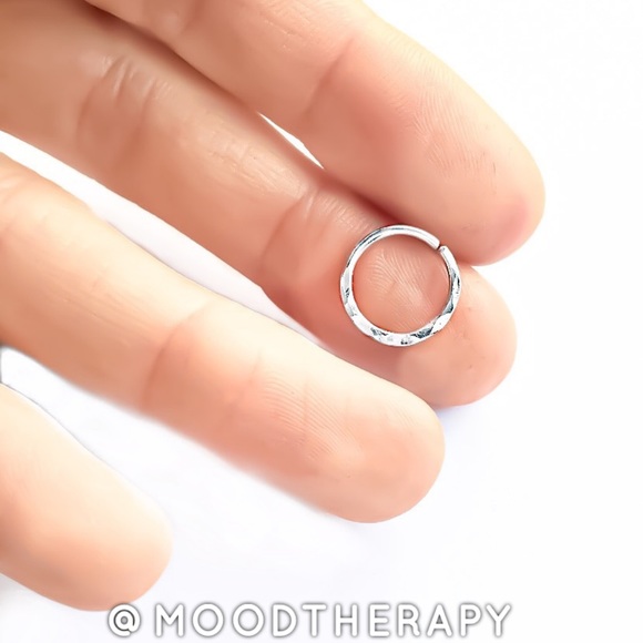 925 Sterling Silver Textured Nose Septum Ring Conch Tragus Rook Daith Earring - Picture 2 of 7